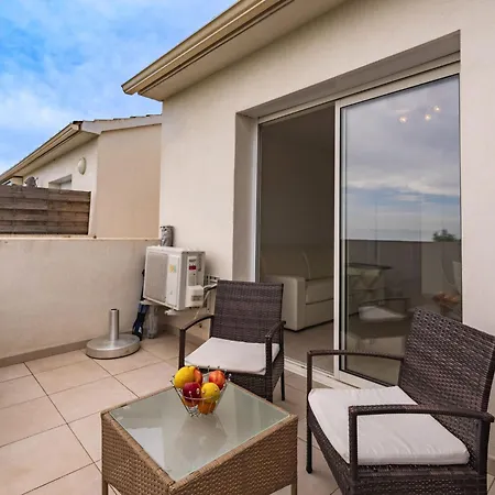 Brigitte By Interhome Lägenhet Linguizzetta