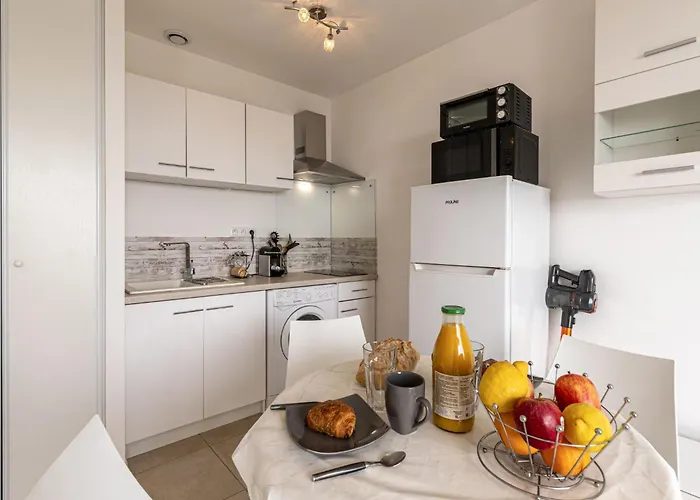 Apartment Brigitte By Interhome Linguizzetta